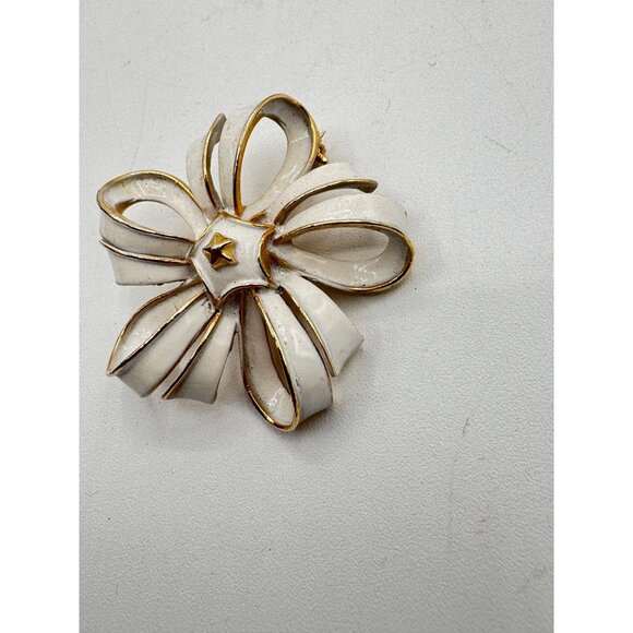 Vintage Lisner White Enamel Bow White Gold Tone Christmas Jewelry - Picture 4 of 5